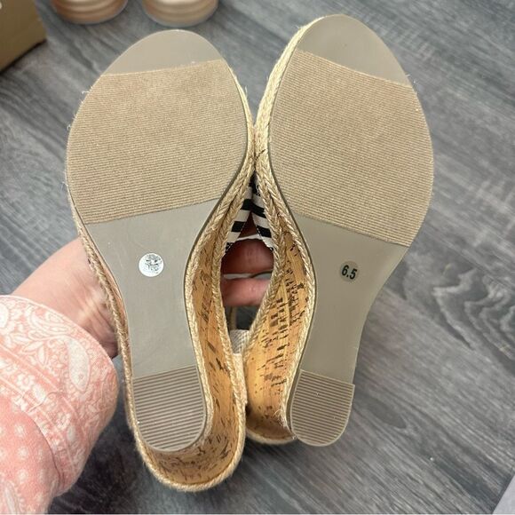 Sole Society size 6.5 sandals - Picture 3 of 5